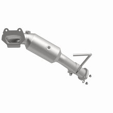 Cargar imagen en el visor de la galería, MagnaFlow Conv Direct Fit OEM 12-17 Jeep Wrangler 3.6L Underbody