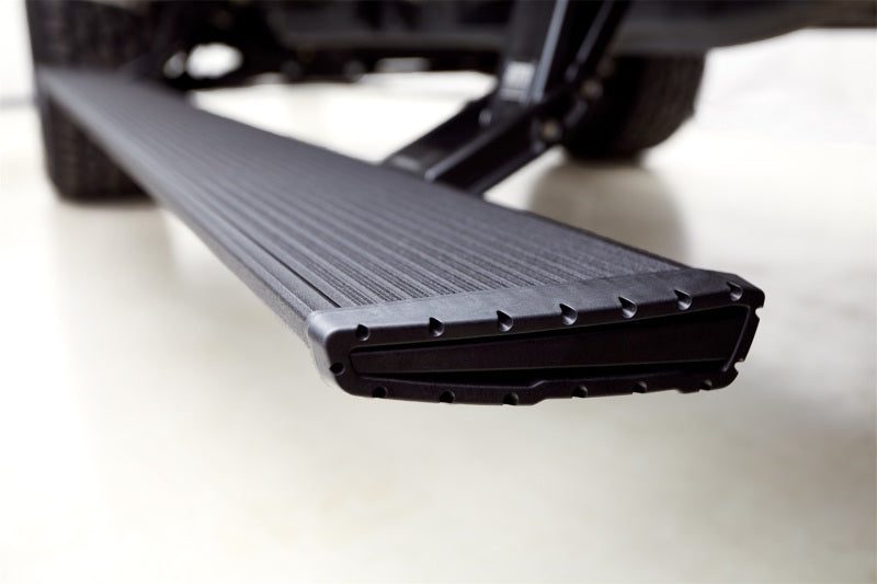 AMP Research 19-22 Ram 1500 Crew Cab PowerStep Xtreme - Negro (incluye iluminación de estilo OEM)