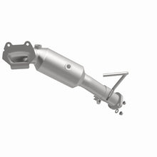 Cargar imagen en el visor de la galería, MagnaFlow Conv Direct Fit OEM 12-17 Jeep Wrangler 3.6L Underbody