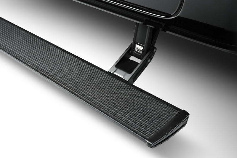 AMP Research 19-22 Ram 1500 Crew Cab PowerStep Xtreme - Negro (incluye iluminación de estilo OEM)