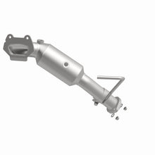 Laden Sie das Bild in den Galerie-Viewer, MagnaFlow Conv Direct Fit OEM 12-17 Jeep Wrangler 3.6L Underbody